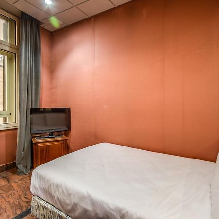Castro Pretorio Easy Rooms 로마 외부 사진