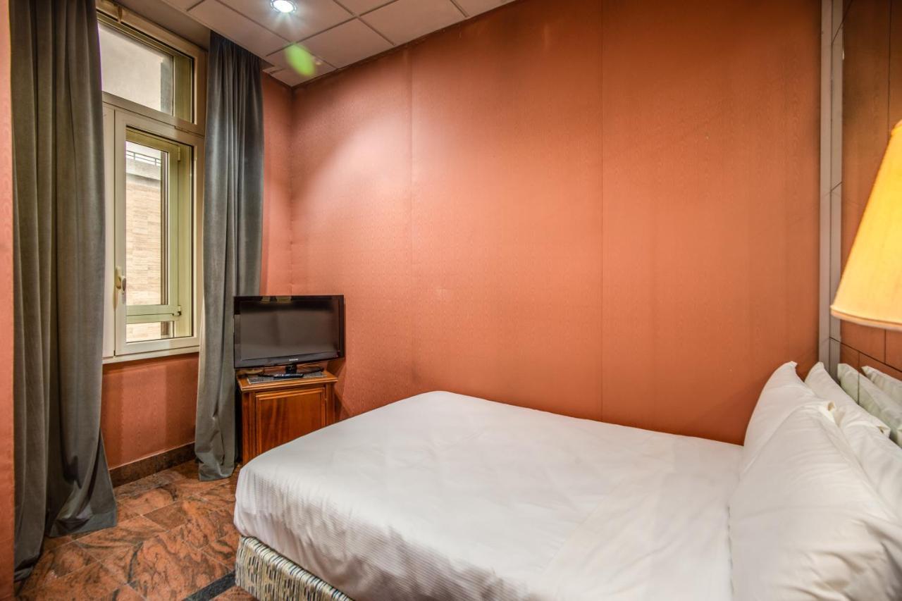 Castro Pretorio Easy Rooms 로마 외부 사진