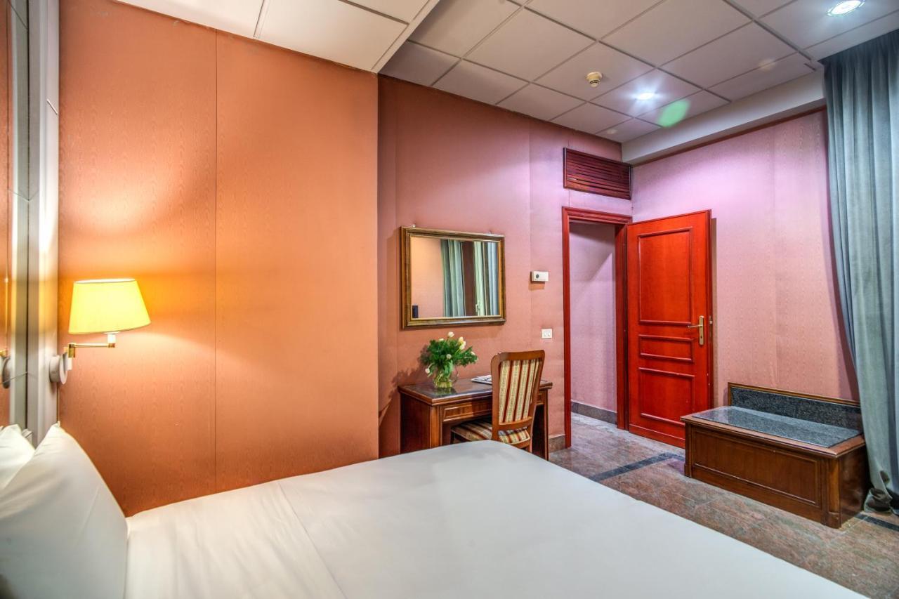 Castro Pretorio Easy Rooms 로마 외부 사진